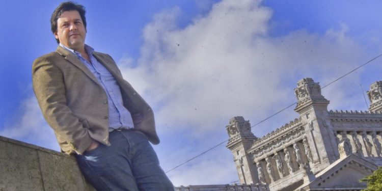 Adrián Peña: el nuevo zurcidor colorado