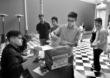 Elección de jóvenes, el sábado, en la Casa del Partido Colorado. Foto: Federico Gutiérrez