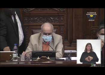 Felipe Schipani en el debate sobre la creación de la Comisión Investigadora sobre las horas irregulares