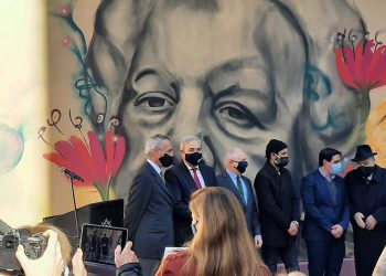 El Sodre inauguró un mural que rinde homenaje a Adela Reta