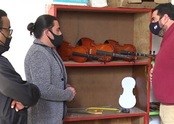 Claudio Aguilar remarcó el apoyo, “Un niño, un Instrumento” cumple 5 años y habilitan taller de Luthería en Paysandú