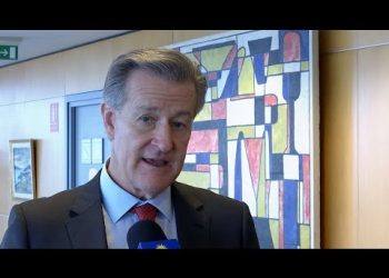 Entrevista al presidente de Antel, Gabriel Gurméndez
