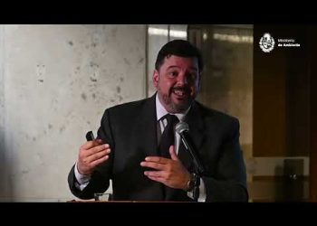 Huella Ambiental de la Ganadería en Uruguay, Ministro de Ambiente Adrián Peña
