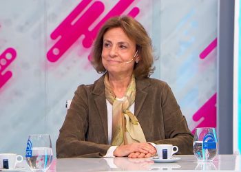 Implementación de la reforma educativa «no es apurada» sino «intensa», dijo Adriana Aristimuño
