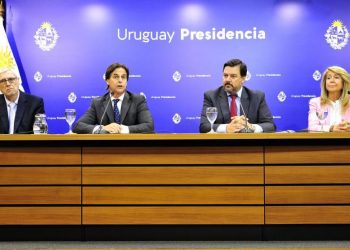 Foto conferencia Arazatí - Uruguay Presidencia